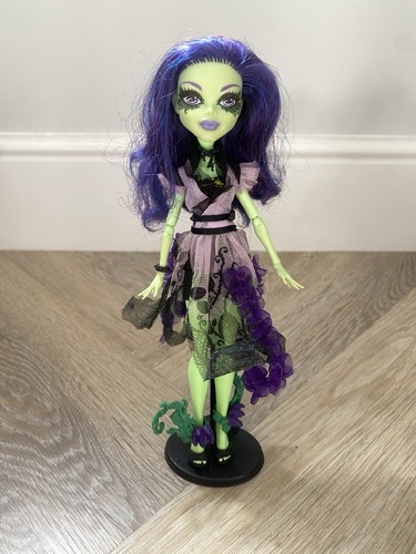 Monster high doll - high, amanita